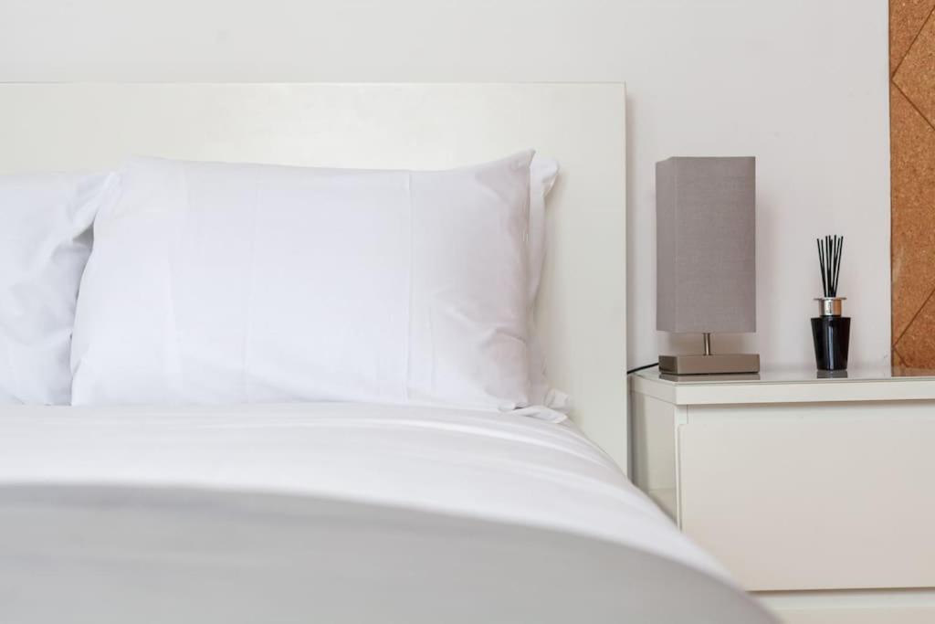 Spacious Retreat 2-Bed In Popular Camden Town لندن المظهر الخارجي الصورة